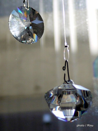フェリシモ チェコの職人が作ったシャンデリア　ボヘミアガラスのインテリアルース